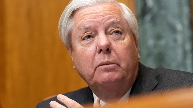 Graham & Tillis Fume as Trump Chooses Peace Over War! — Lindsey Graham Trump Iran War, Thom Tillis 2025 Election, Vote Out Graham Tillis