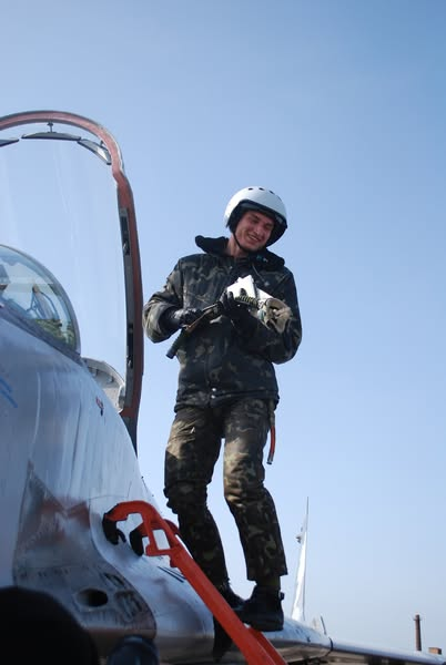 Heroic F-16 Pilot Killed: Did His Sacrifice Matter? — Ukrainian air force hero, F-16 pilot heroism, Russian airstrike defense 2025