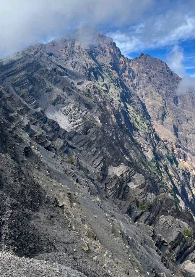 Indonesia's Harsh Reality: Race Doesn't Determine Survival! — Indonesia harsh realities, Rinjani summit challenge, volcano survival stories