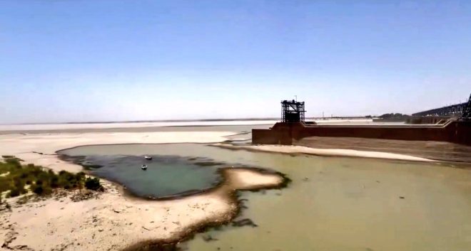 Indus River Crisis: Pakistan's Desperate Plea to India! — Indus River water crisis, Jamshoro drought conditions, Pakistan urgent water plea