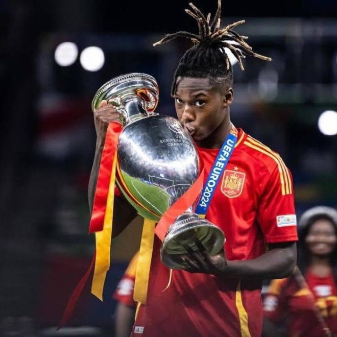 Is Barcelona Poaching Bayern's Star? Yamal's Cryptic Post! —  Nico Williams transfer news, Lamine Yamal Instagram update, Barcelona Bayern meeting 2025