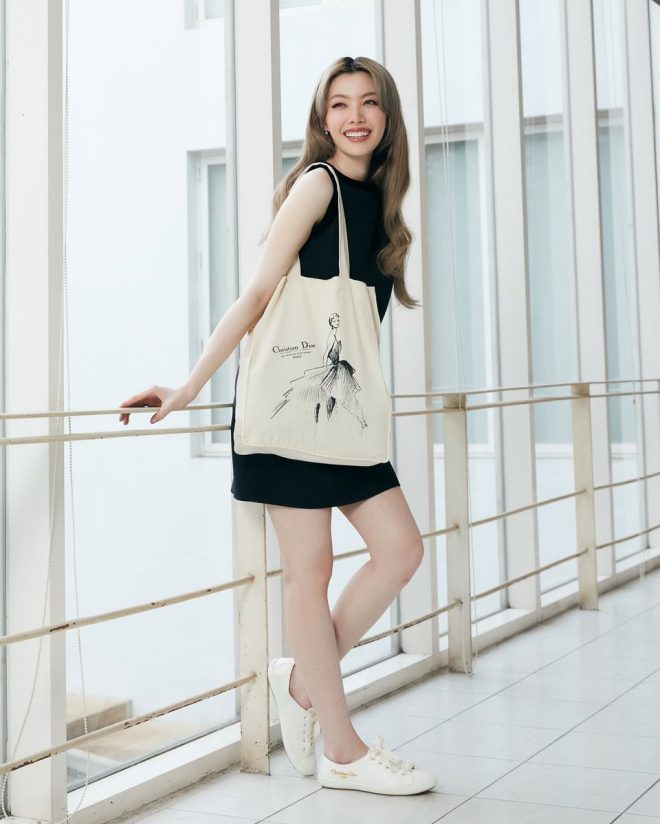 "Is Dior's Exclusive Tote Bag Worth the Hype? Find Out!" — exclusive designer tote, luxury fashion accessories, Christian Dior collection 2025