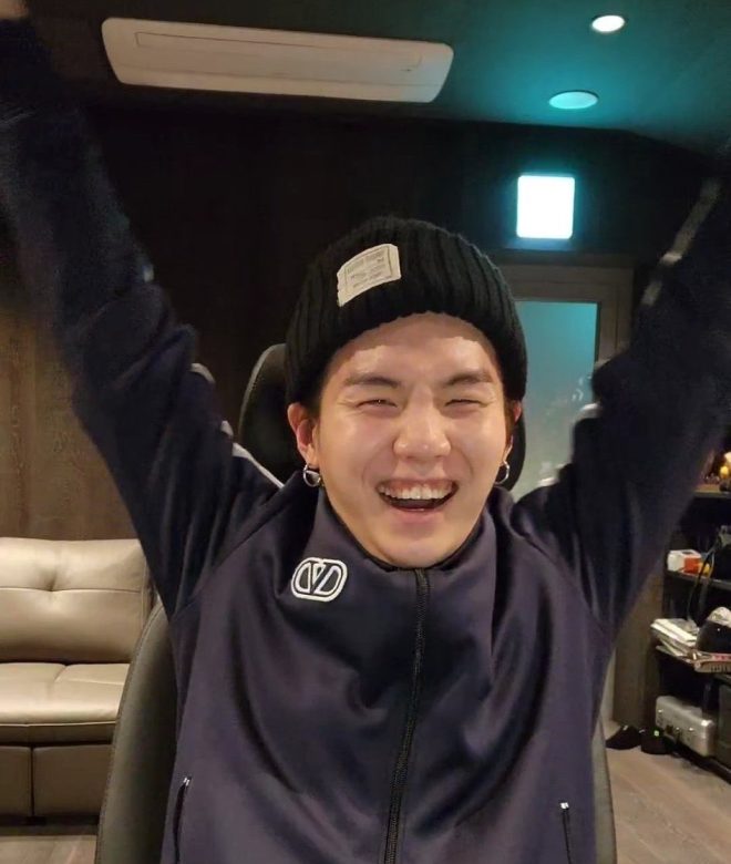 Is Yoongi's Return the BTS Game-Changer?
Fans Eagerly Await Suga's Comeback! — Yoongi Comeback Countdown, Suga Fan Support