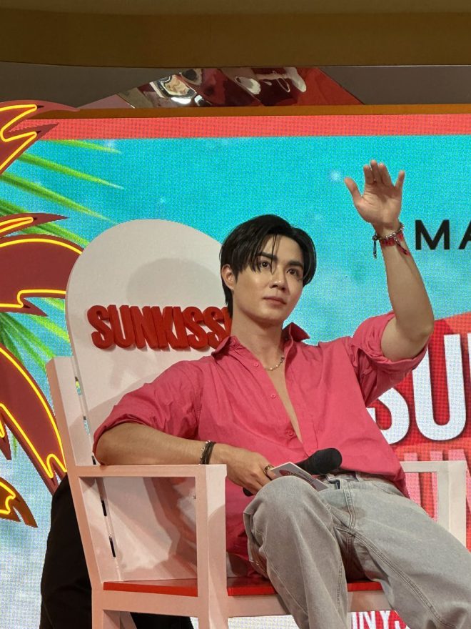 Is Zunshine's Zee Too Handsome for His Own Good? — พี่ซีหล่อสุดในปี 2025, เมย์เบลลีน x ซี, ท่าโพสสุดปัง Zunshine