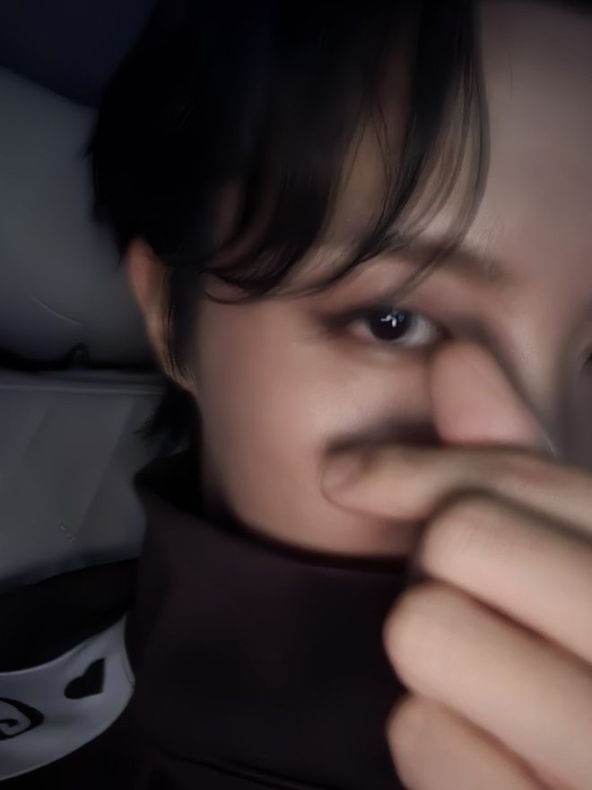 J-Hope's Emotional Plea: Is ARMY Losing Its Edge? — BTS fan community, K-pop artist engagement, J-Hope fan interaction