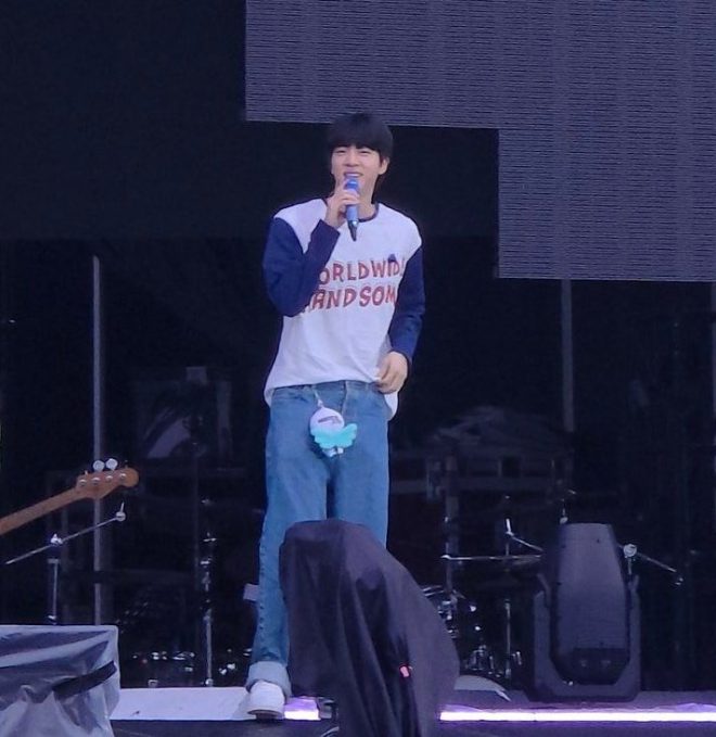 Jin's Soundcheck Sparks Controversy: What’s Really Happening?
Day 1 in Goyang: Fans Divided Over Surprising Changes! — Jin Soundcheck Goyang, Jin Live Concert 2025, RUN SEOK JIN Tour Day 1
