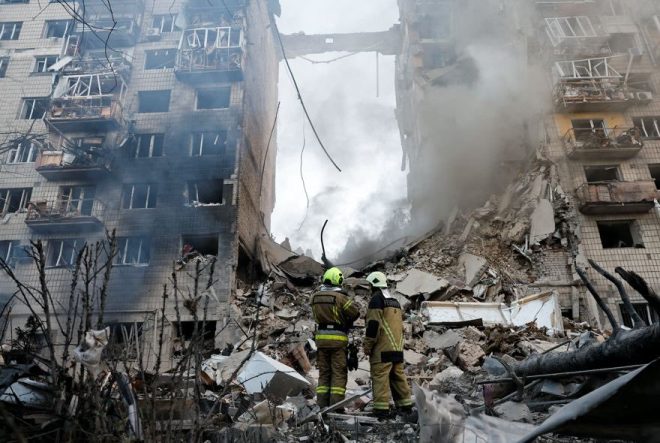 Kyiv Under Siege: Massive Russian Assault on Homes! — Kyiv Russian airstrikes news, civilian casualties in Kyiv 2025