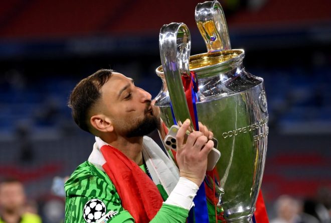 Manchester United's Shocking Move for Donnarumma Revealed! — Manchester United transfer news, Donnarumma transfer rumors, MUFC player inquiries