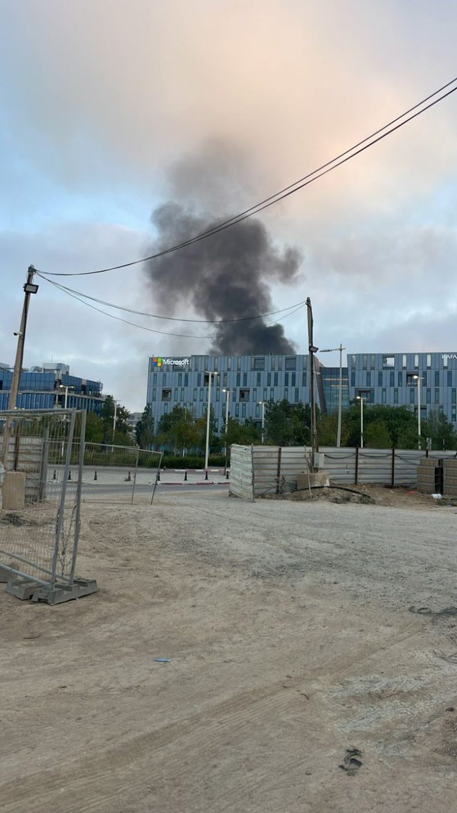 Missile Attack on Microsoft: Israel's Shocking Reality! — Israel missile attack news, Iranian military threats 2025