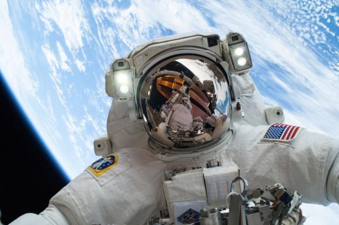 Netflix & NASA: Live Space Events to Transform Viewing! — Netflix NASA collaboration, live space events streaming, International Space Station live views