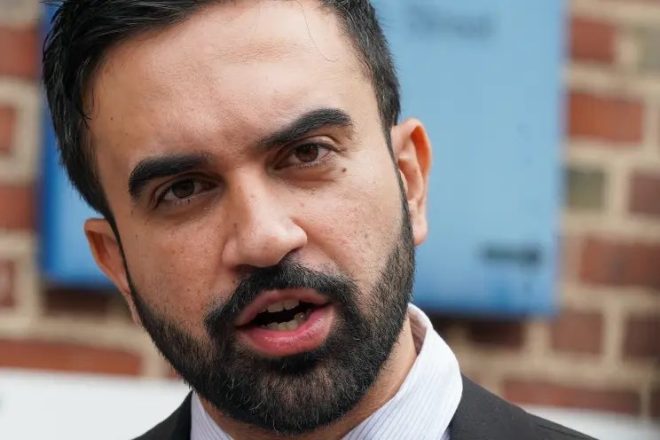 New York's Mayor Candidate: Antisemitic Islamist Controversy! — antisémitisme à New York, radicalisme politique 2025, désarmement des forces de l'ordre