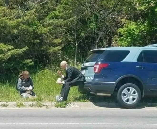 Officer's Generosity or Judgment? Mother’s Shocking Encounter! — panhandling stories Massachusetts, kindness of police officers, single mother struggles 2025