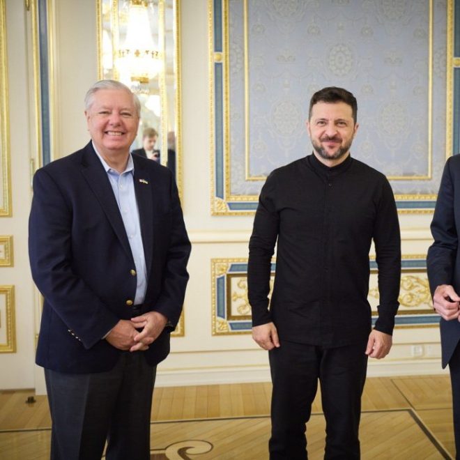 Putin Doubts Peace After Zelensky's Bold Attacks! — Zelensky Russia conflict news, Lindsey Graham Ukraine visit analysis, Putin summit doubts 2025