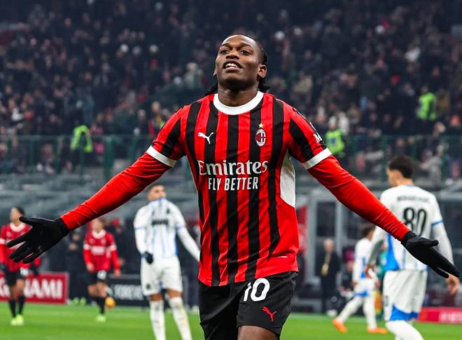 Rafael Leão: Bayern's Shocking Winger Dilemma Unfolds! — Bayern Munich transfer news, Rafael Leão latest updates, Nico Williams Barcelona deal