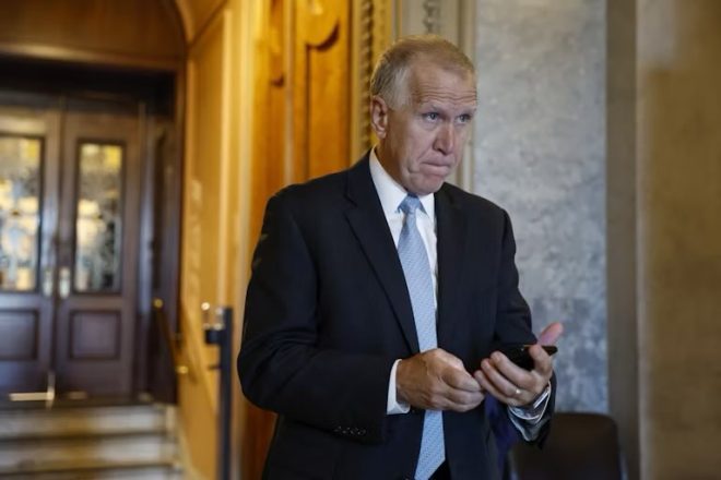 🚨 SHOCKING: THOM TILLIS ABANDONS RE-ELECTION BID AFTER TRUMP ATTACKS - GOOD RIDDANCE OR POLITICAL SUICIDE? — Trump criticism, Tillis retirement, Political shakeup
