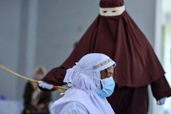 Sharia Law Ban Sparks Heated Debate in 7 States! — Sharia Law Ban Support, State Law Controversy 2025, Religious Legal System Debate