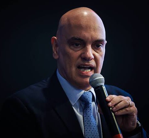 Shock Move: Moraes Bans Zambelli's Family from Social Media! — bloqueio de redes sociais, multa judicial Brasil 2025, decisões Alexandre de Moraes