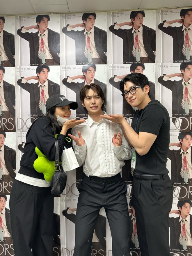 "Shocking Collaboration: DOYOUNG Concert Featuring JYP, GOT7, BLACKPINK, and NCT127 - What's the Real Story Behind the Doors? #진지도 #박진영 #JISOO" — 2025 DOYOUNG Concert, Park Jinyoung Collaboration, JISOO Special Appearance
NCT127 Performance, GOT7 Members Attendance, BLACKPINK JISOO
DOORS Concert Tickets, DOYOUNG Live Show, NCT127 Special Guests