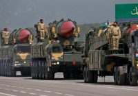 Shocking Threat: Pakistan's Nuclear Warning to Iran! —  Pakistan Iran Relations 2025, Nuclear Threats Middle East, Geopolitical Tensions South Asia