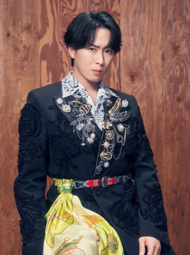 "Snow Man's Ryota Miyadate stirs controversy with 12th single 'SERIOUS' - Fans divided over shocking new image!" — Snow Man SERIOUS release, Ryota Miyadate artist photo, Snow Man new single, SERIOUS single release, Snow Man music update, Ryota Miyadate promotional images, Snow Man latest release, SERIOUS album promotion, Snow Man music news.