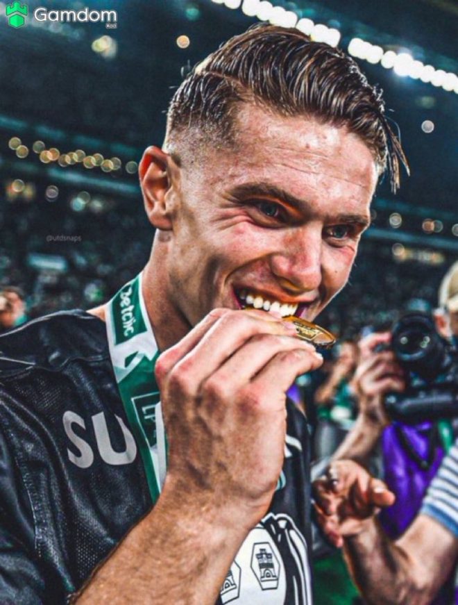 "Swedish Star Viktor Gyökeres Shocks Fans by Declaring Desire to Join Manchester United!" 🚨🇸🇪 #TransferTalk —
Transfer news Manchester United
Viktor Gyökeres Manchester United deal