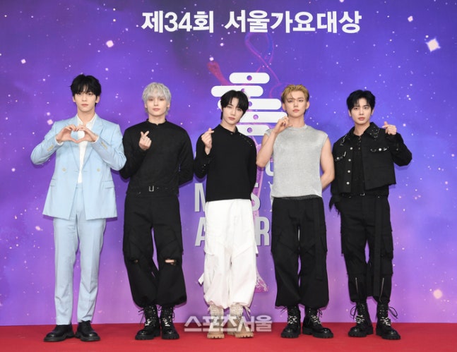 TXT Shocks Industry with 3 Major Wins at Seoul Awards! — TXT awards 2025, Seoul Music Awards winners, TOMORROW album success