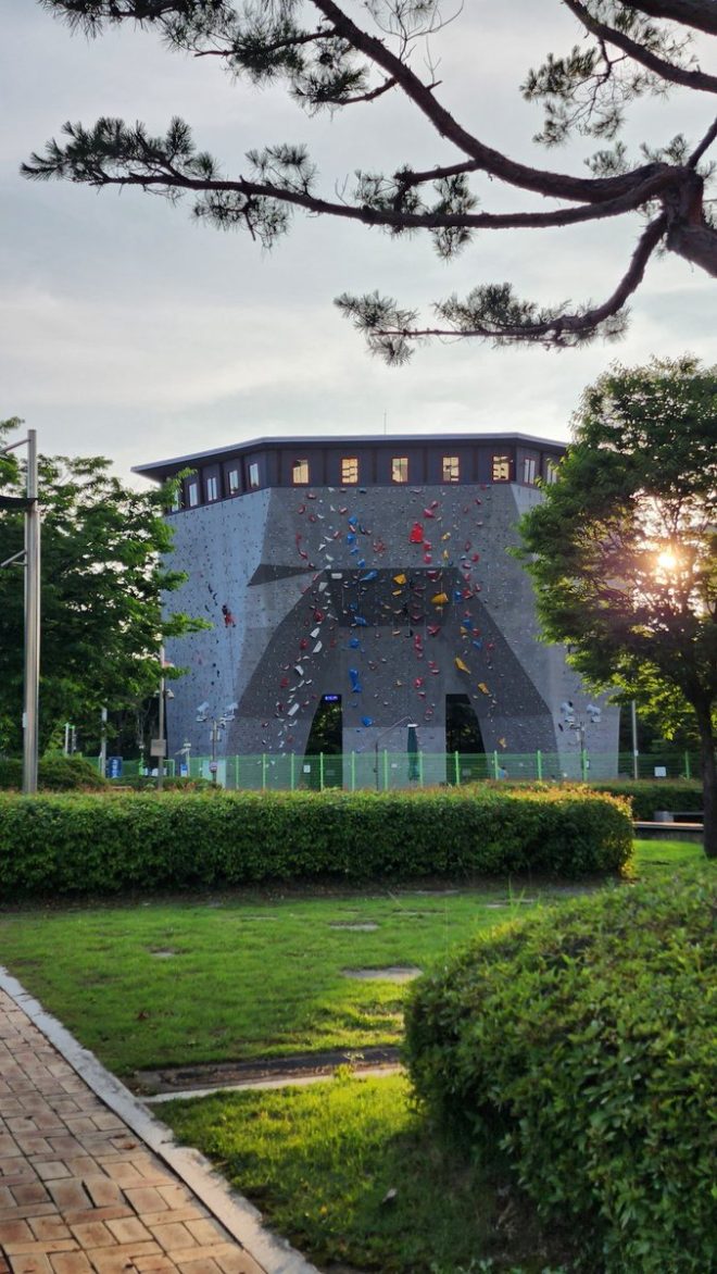 The Shocking Truth Behind Seokjin's Epic Climbing Wall! — climbing wall challenge, RunSeokJin tour 2025, BTS Seokjin climbing experience