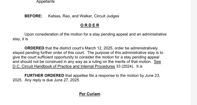 Trump Triumphs Again: Court Blocks Executive's Return! — Trump legal victory, D.C. Circuit Court ruling