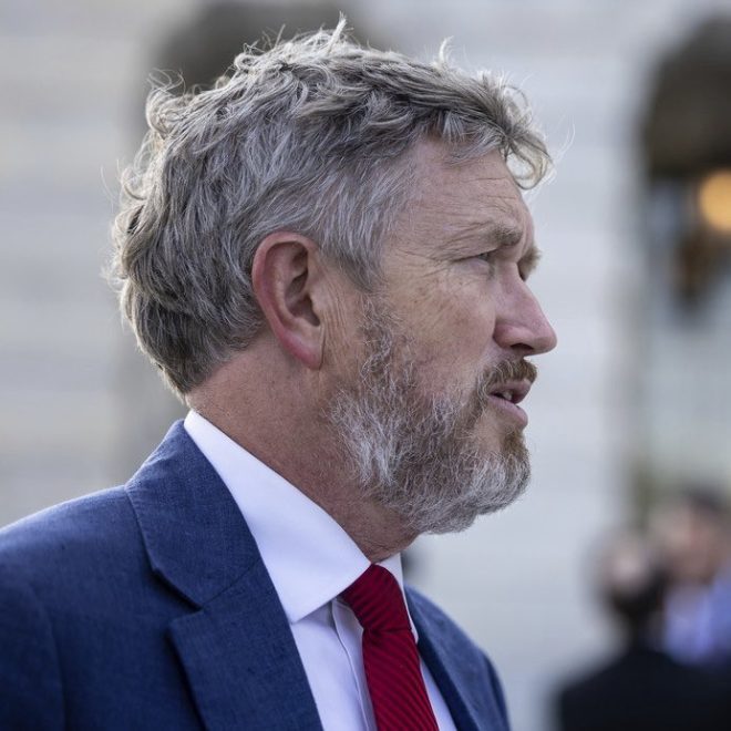 Trump's Shocking Move: MAGA PAC Targets Own Congressman! — Trump superPAC 2025, Kentucky political campaigns, oust Congressman Massie