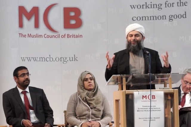 "UK Muslims Threaten Exodus Over Halal Slaughter Ban" — Muslim community exodus UK, Halal slaughter ban repercussions