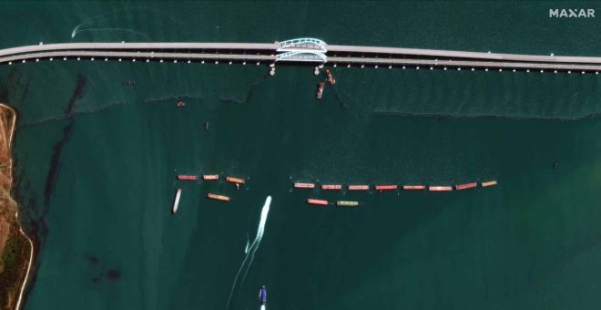 Ukrainian Sea Drones Target Kerch Bridge: New Tactics Unveiled! — Ukrainian drone warfare, Kerch Bridge attack strategy, maritime conflict escalation 2025