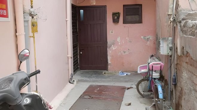 Unexplained Stench and Abandoned Papers: What Happened? — Missing person case, Suspicious apartment investigation, Unexplained odors in residential areas
