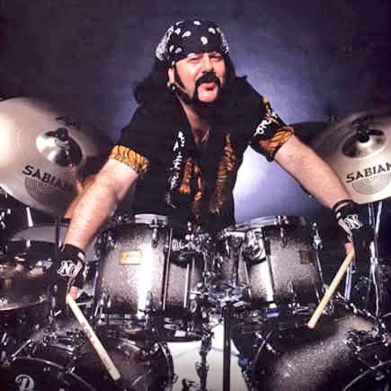 Vinnie Paul's Death: Forever Remembered in Music 🎶🤘