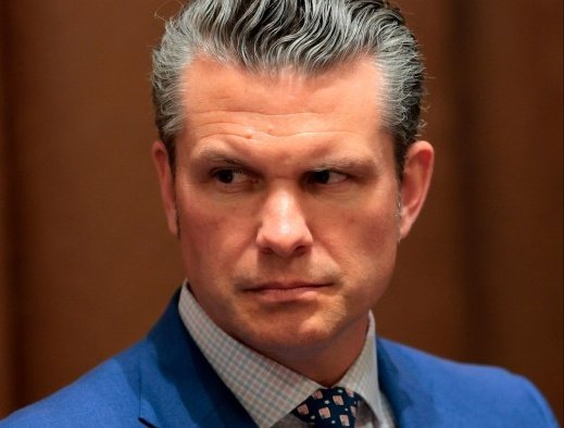 Violence Against Feds: Marines on Standby for L.A. Showdown — military deployment news, federal agent protection measures, Camp Pendleton Marines readiness 2025