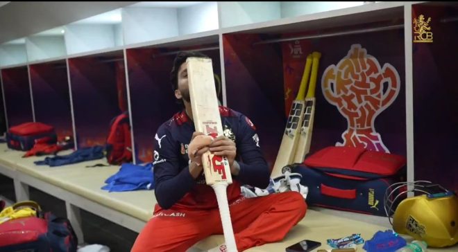 Virat Kohli's Bat Gift Sparks Controversy: Patidar's Kiss! ❤️ — Virat Kohli bat donation, Rajat Patidar cricket moment, MRF bat emotional gesture