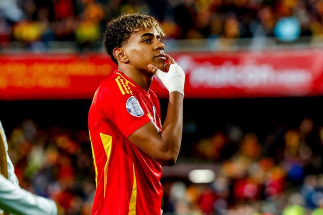 Yamal's Bold Claim: Is Field Talk the New Game-Changer? — Lamine Yamal quotes, football communication strategies, young football talent 2025