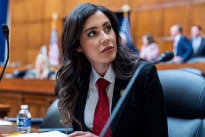 π¨ BREAKING: El Salvador snubs House Democrats, opts to meet with Republican Rep. Anna Paulina Luna instead! Controversial move sparks debate on US foreign relations.
Do you support this?
YES or NO? β El Salvador partnership, bipartisan meeting, political diplomacy