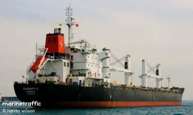 BREAKING: Houthis Target Greek Ship, Red Sea Erupts! — bulk carrier attack, Red Sea maritime incidents, Greek shipping crisis 2025