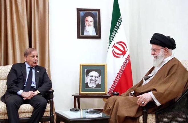 BREAKING: Pakistan Aligns with Iran Against Israel! — Pakistan-Iran alliance 2025, Middle East geopolitical shifts, South Asia defense strategies