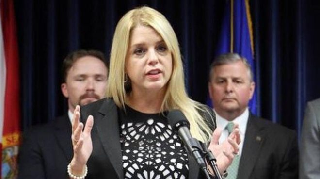 🚨BREAKING: Pam Bondi calls for freezing federal funds to sanctuary cities - Is this the solution to immigration enforcement? YES or NO? — sanctuary city funding freeze, ICE compliance mandate, federal funds suspension
agree with Pam Bondi, sanctuary city policies, immigration enforcement,2025.