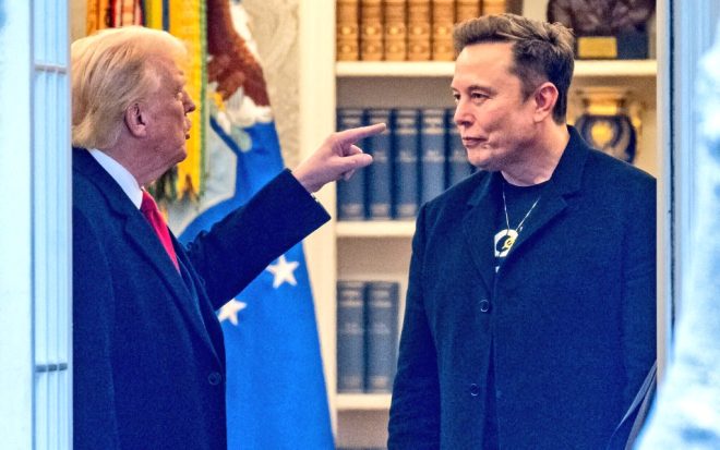 "ELON MUSK DECLARES TRUMP WILL BANKRUPT COUNTRY - SHOCKING REVELATION SPARKS CONTROVERSY!" — Elon Musk criticizes Trump, Bankruptcy fears, National economy at risk