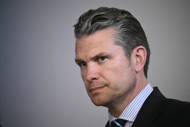 Hegseth's Shocking Ukraine Arms Halt: Congress Left in Dark! — U.S. military aid controversy, Ukraine weapons shipment halt, Defense Secretary decision impact