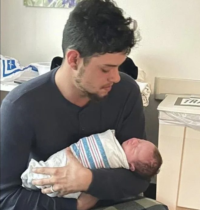 Heroic Father Dies Saving Family: A Tragic Sacrifice — heroic sacrifice, family tragedy, father saves family 2025