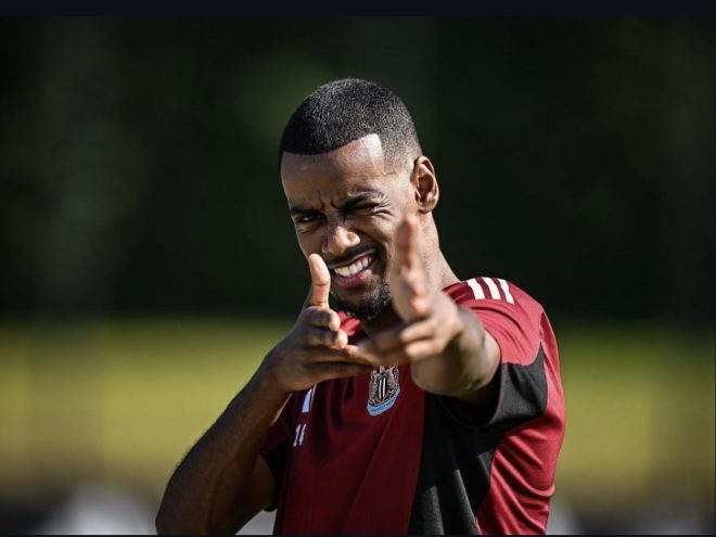 Isak Set to Leave Europe? Al-Hilal Talks Heat Up! — Alexander Isak transfer news, Al-Hilal talks 2025, Saudi Pro League updates