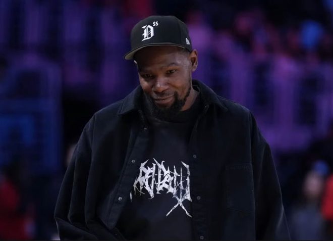 Massive 7-Team Durant Trade: NBA's Boldest Gamble Yet? —  Kevin Durant trade rumors, NBA trade negotiations 2025, Rockets Suns trade expansion