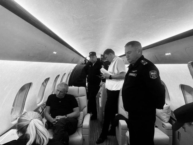 Putin's Paranoia: Targeting Elites as Russia Crumbles! — Russia political instability, Kremlin elite purge 2025, Moscow oligarch fear