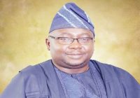 "SHOCKING: Minister of Power Announces Oyo State Governor Bid, Sparks Controversy with Early Consultations!" —  Power sector leader, Oyo gubernatorial bid, Political consultation underway