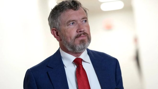 🚨🇺🇸 SHOCKING: Rep. Massie Shatters Trump's Dream Bill with Game-Changing Flip Vote —  Thomas Massie reversal, Trump bill setback, House procedural rule vote