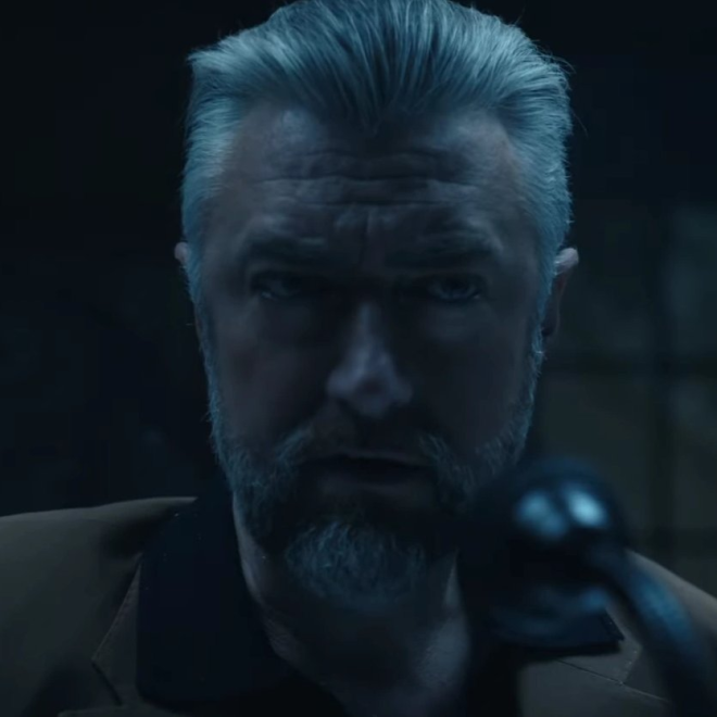 Sean Gunn Sparks MAGA Fury: Superman's Immigrant Roots — Sean Gunn MAGA backlash, Superman immigrant controversy, American Dream immigration debate