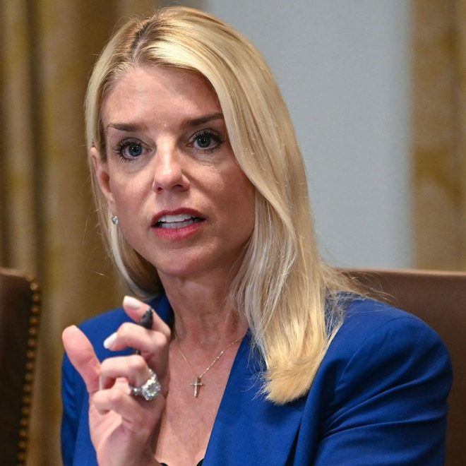 Secret White House Meeting: Patel, Bondi, Bongino Unite! — Kash Patel White House visit, Pam Bondi news update, Dan Bongino West Wing meeting